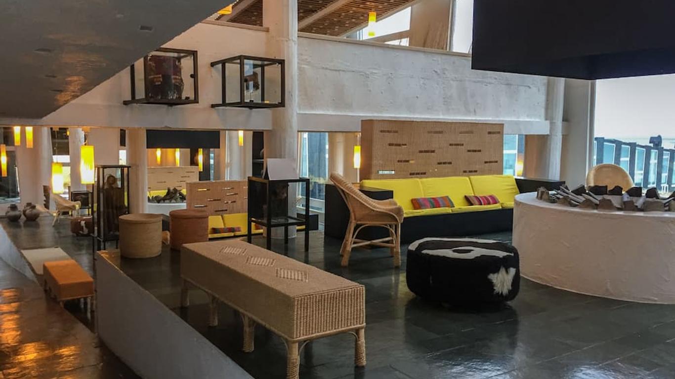 Remota Hotel