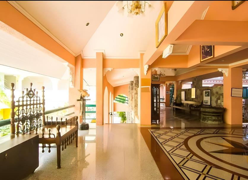 Hall Foto
