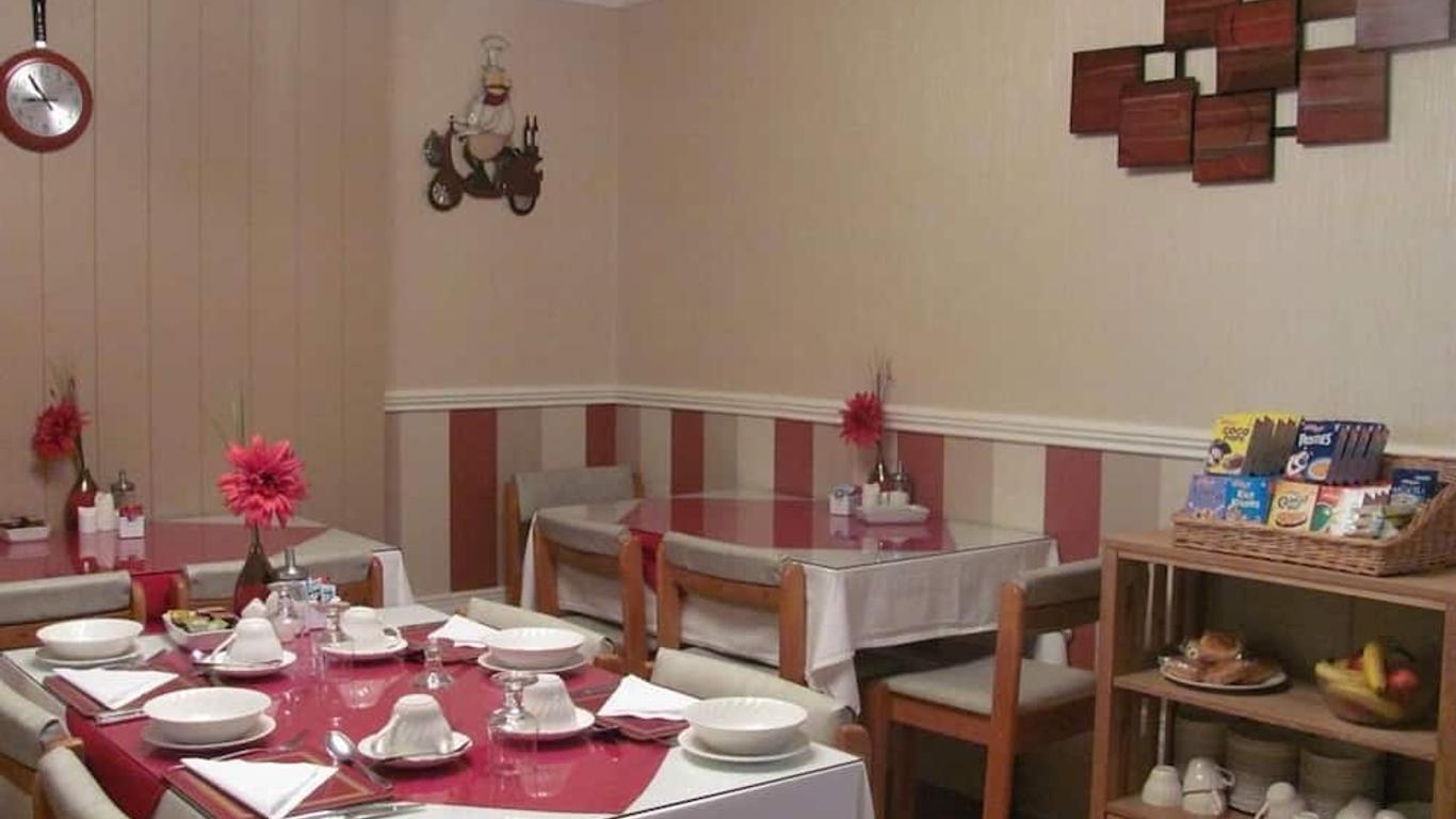 Branston Lodge - Guest House