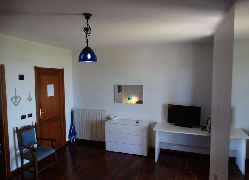 Comodidade do quarto Foto