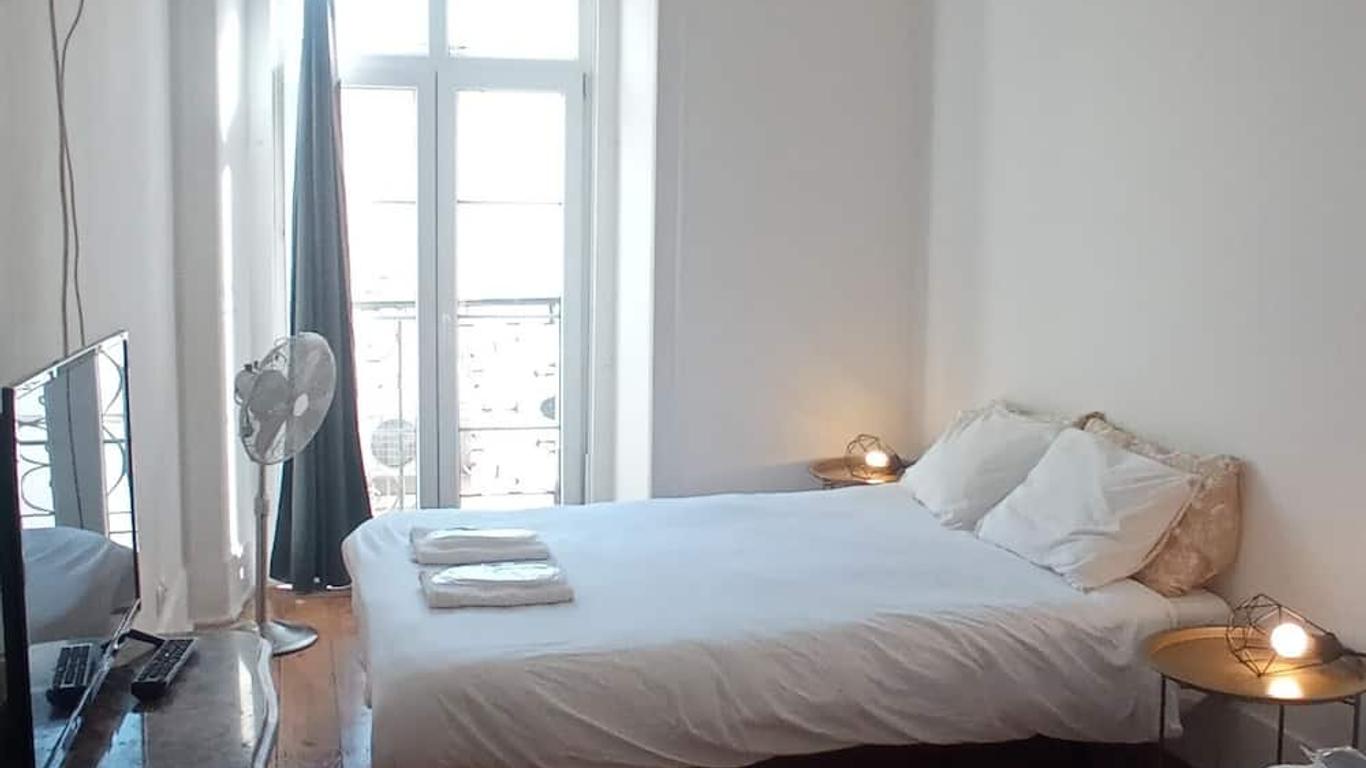 Happy@Chiado.com B&B
