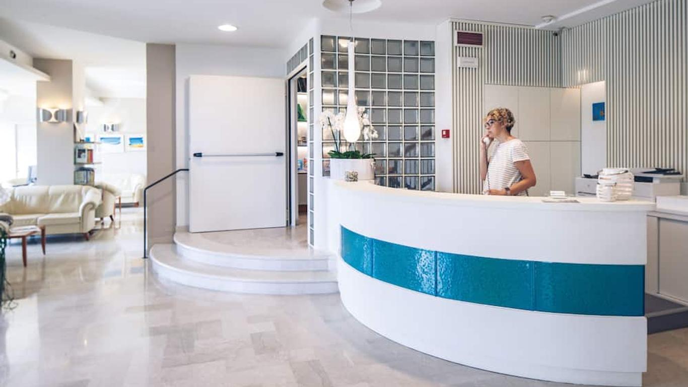 Una Hotels Imperial Beach Hotel