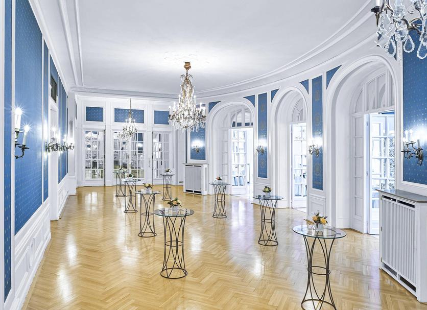 Hall Foto