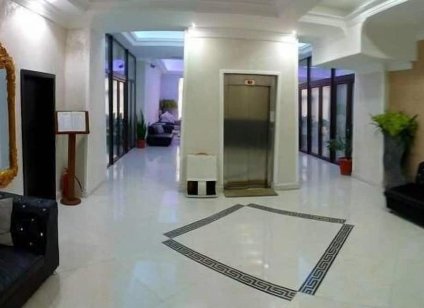 Hall Foto