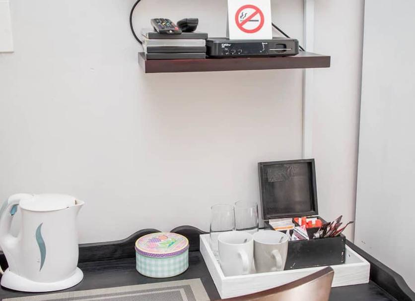 Comodidade do quarto Foto