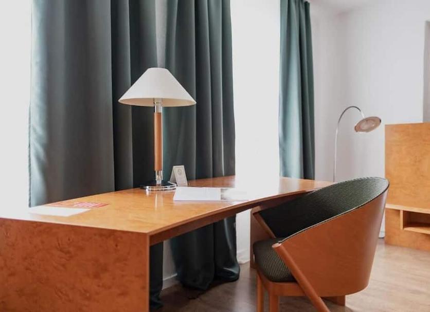 Comodidade do quarto Foto