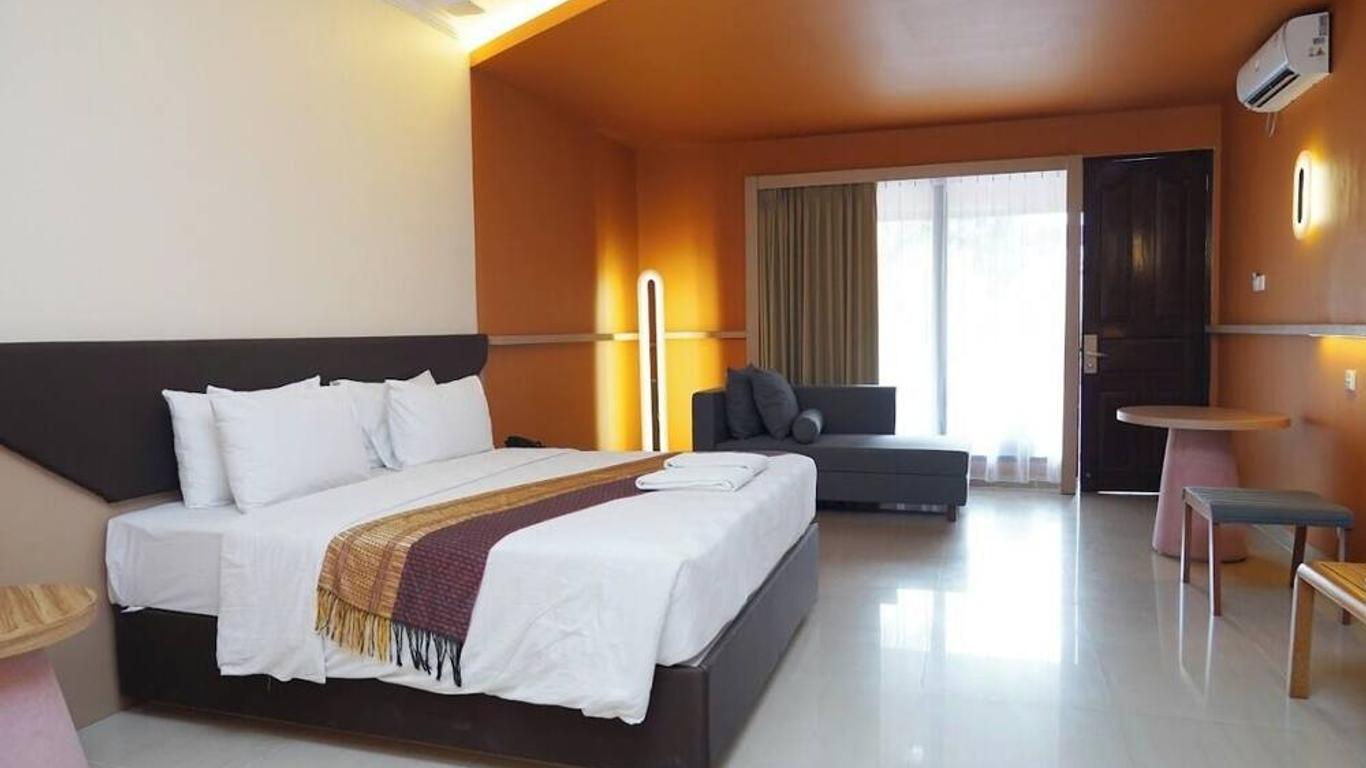 Town House Bukit Damai Indah