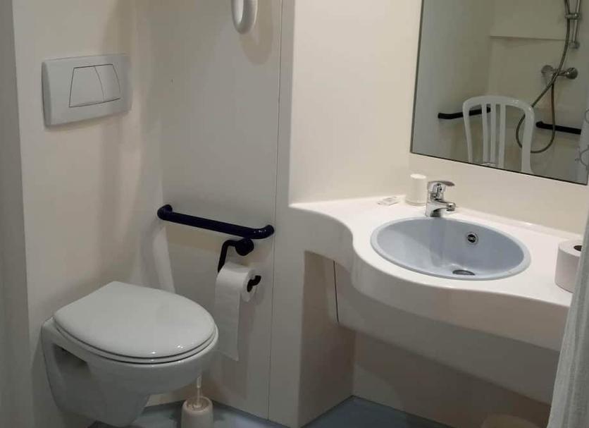 Comodidade do quarto Foto