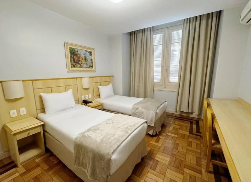 Quarto Foto