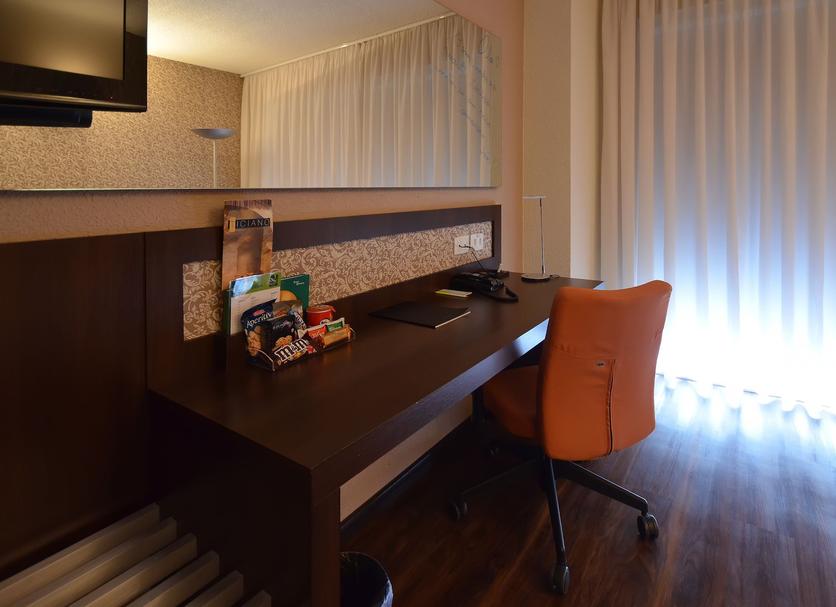 Comodidade do quarto Foto