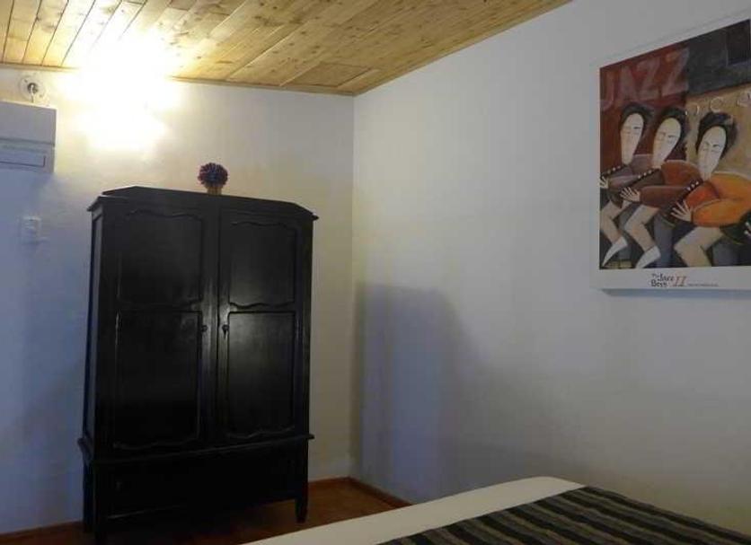 Comodidade do quarto Foto