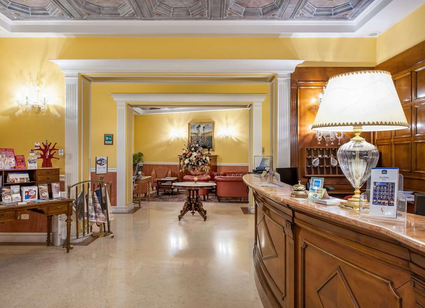 Hall Foto