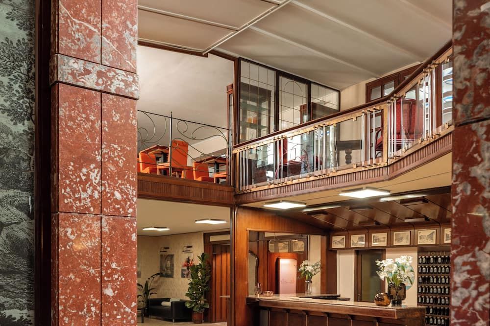 Hall Foto