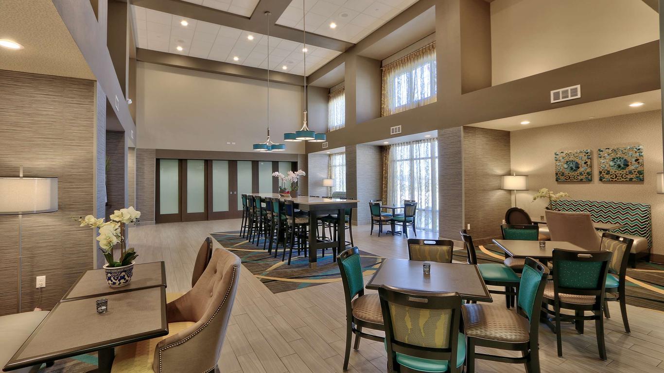 Hampton Inn & Suites Albuquerque Airport