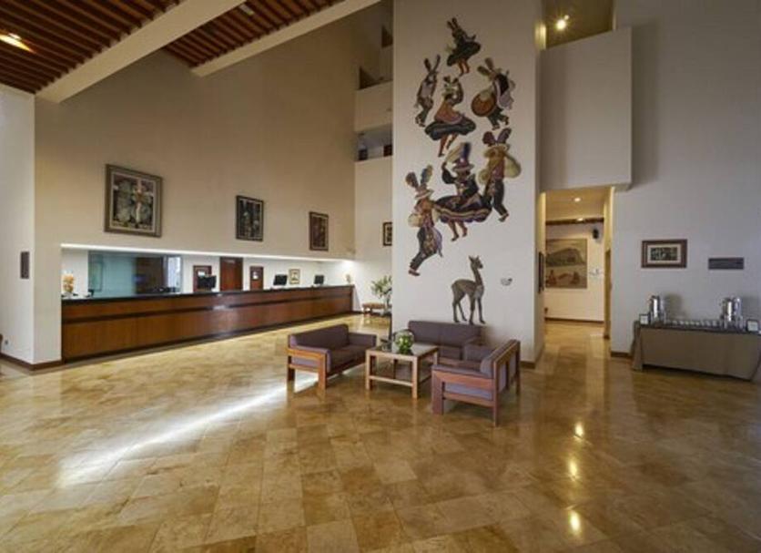 Hall Foto