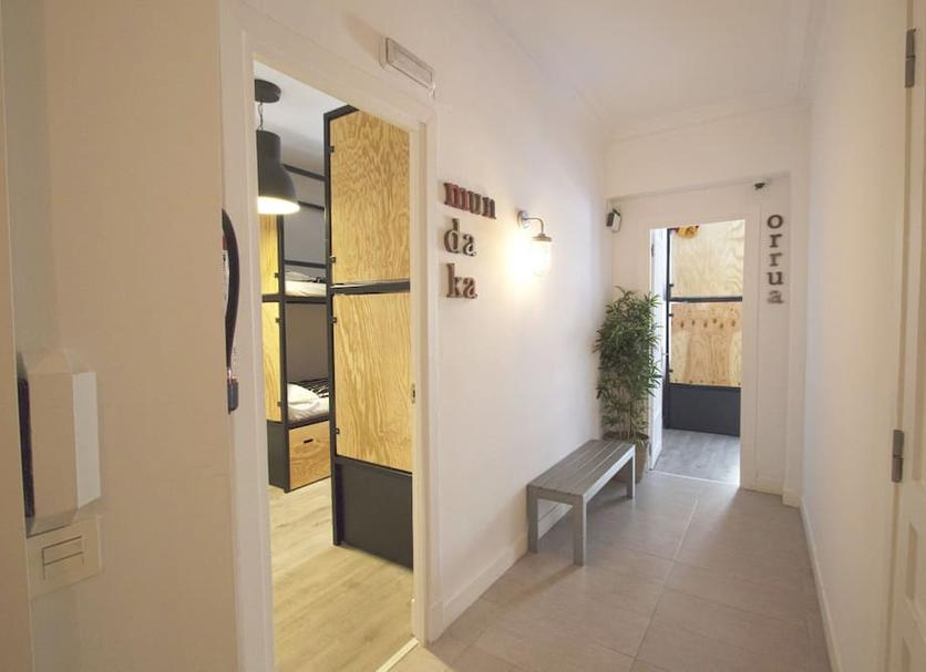 Comodidade do quarto Foto