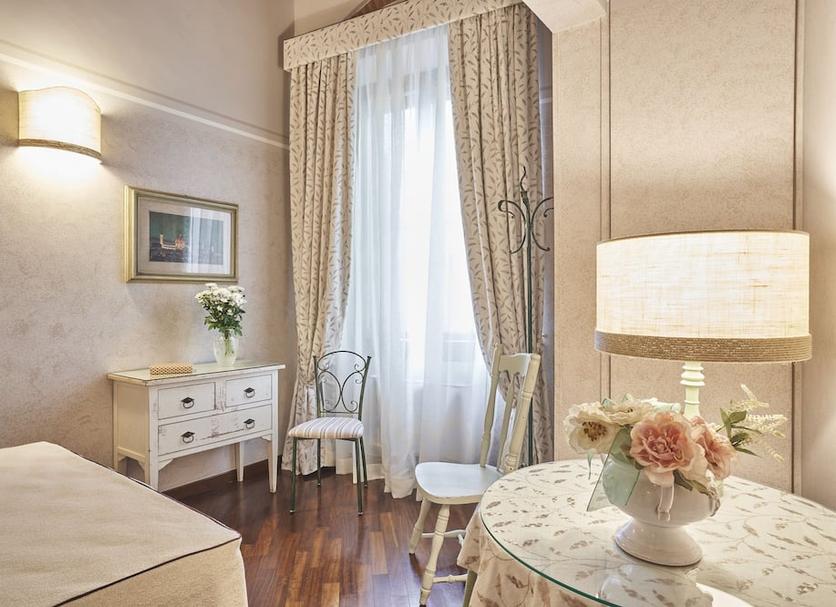Comodidade do quarto Foto
