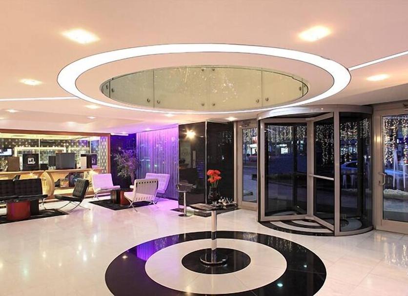 Hall Foto