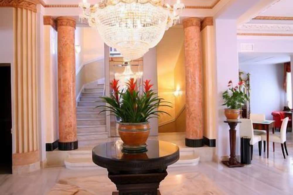 Hall