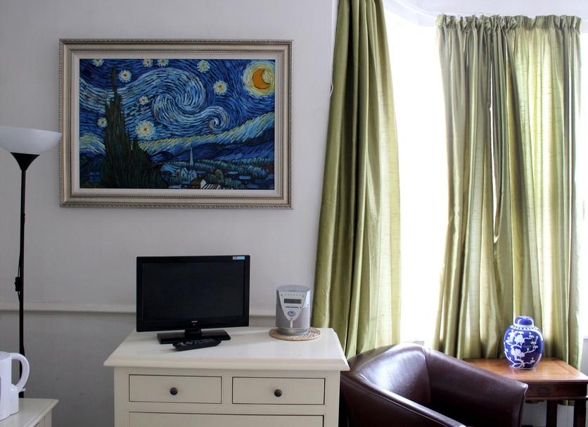 Comodidade do quarto Foto