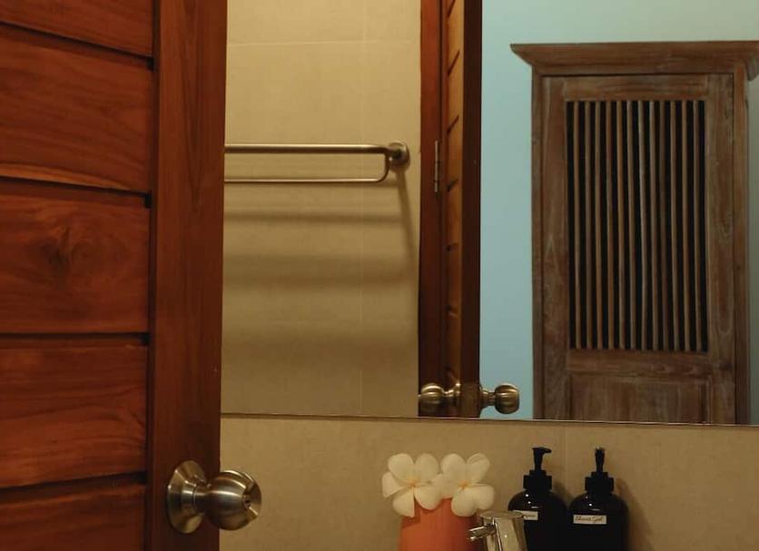 Comodidade do quarto Foto