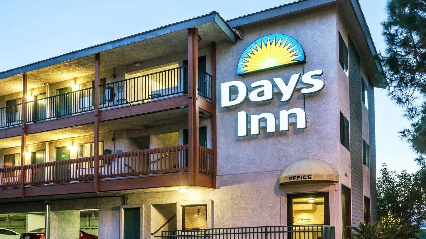 Days Inn by Wyndham Anaheim West