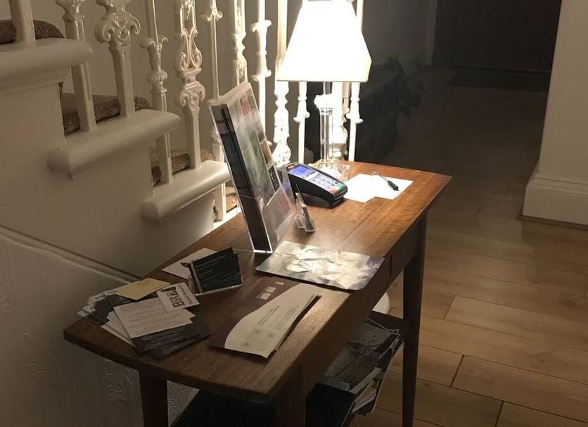 Comodidade do quarto Foto