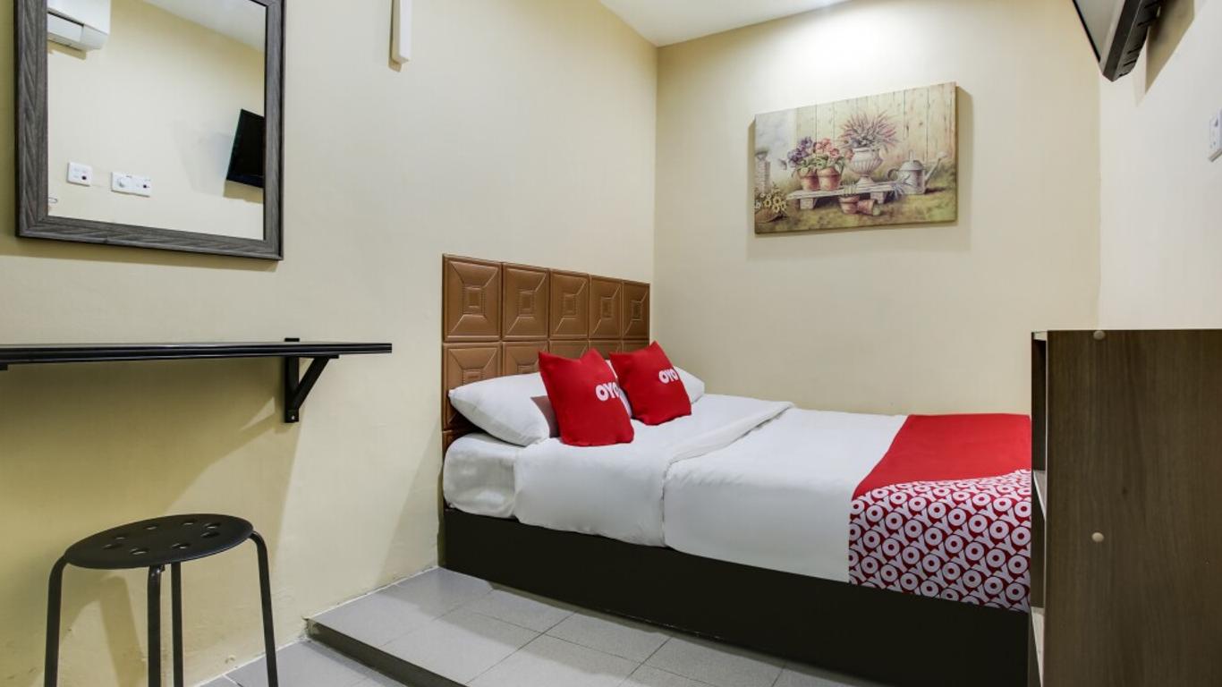 OYO 43927 Sassana Hotel