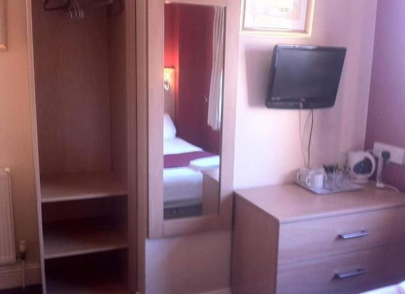 Comodidade do quarto Foto