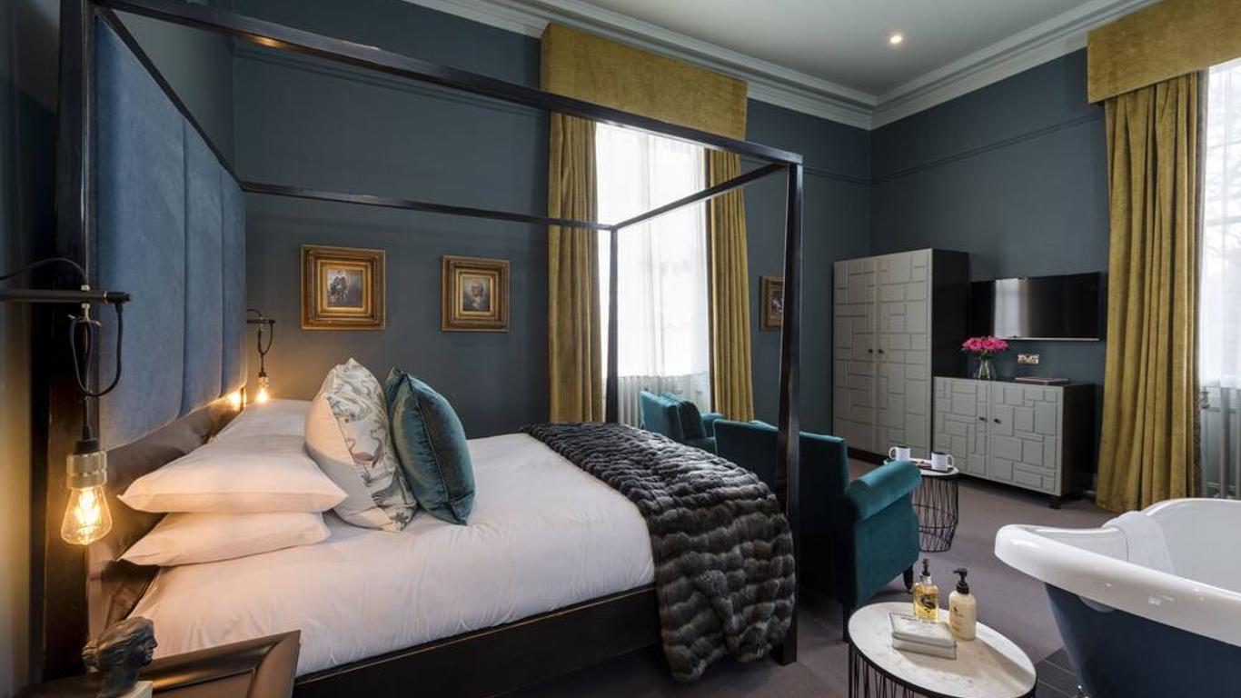 The Churchill Hotel