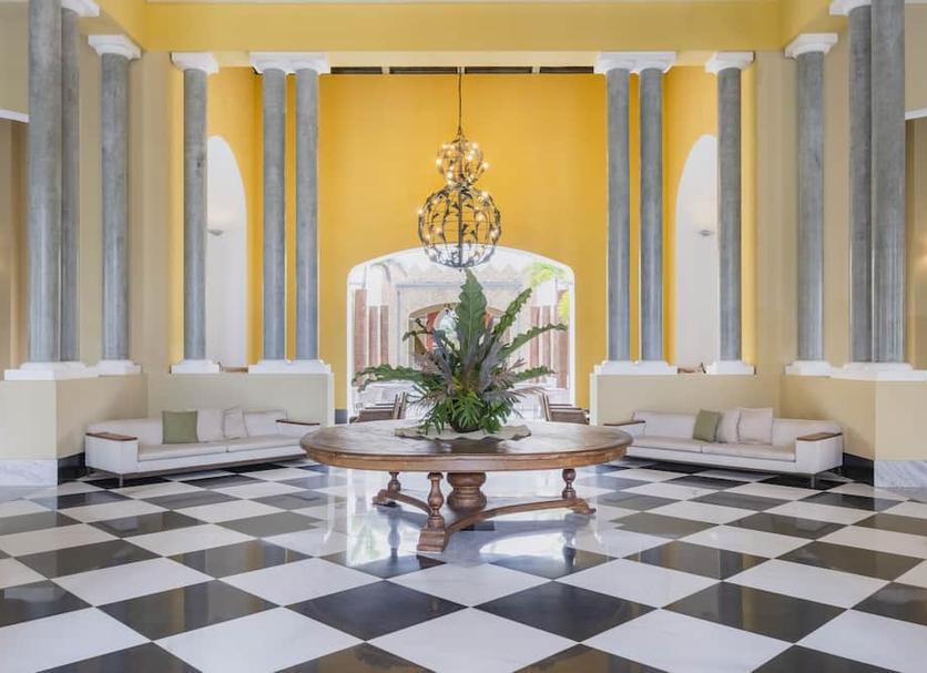 Hall Foto