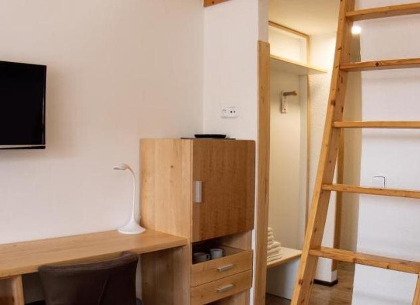 Comodidade do quarto Foto