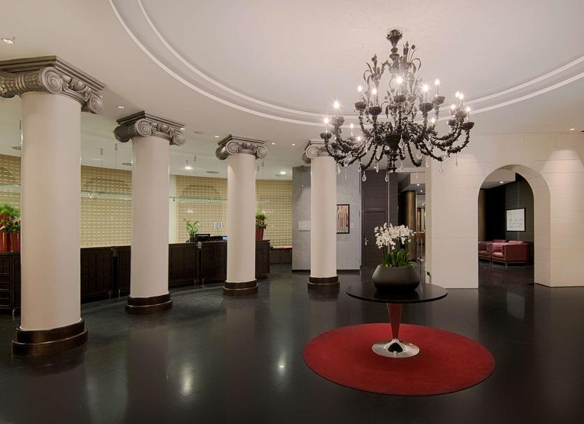 Hall Foto