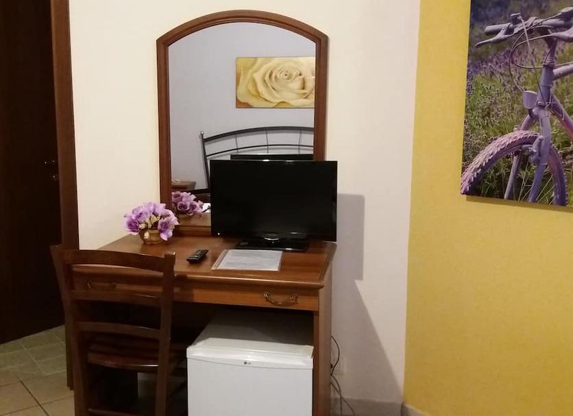Comodidade do quarto Foto