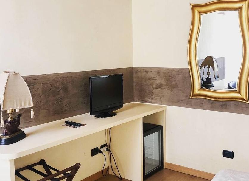 Comodidade do quarto Foto