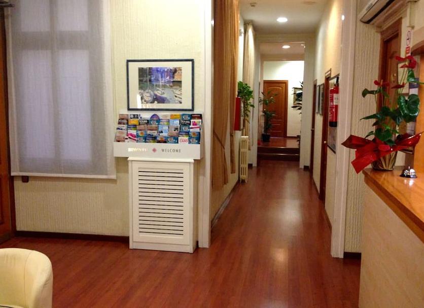 Hall Foto