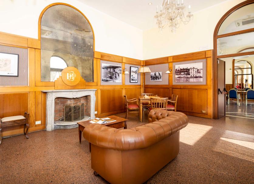 Hall Foto