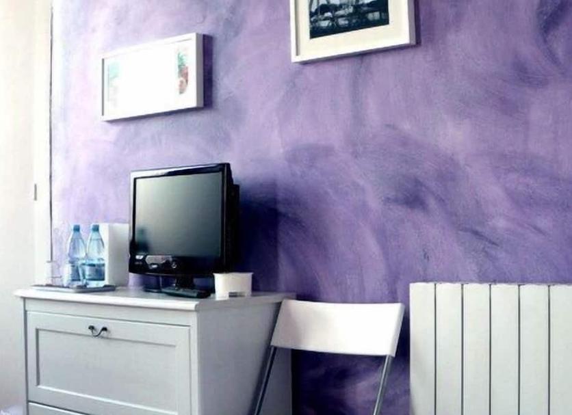Comodidade do quarto Foto