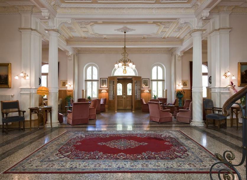 Hall Foto