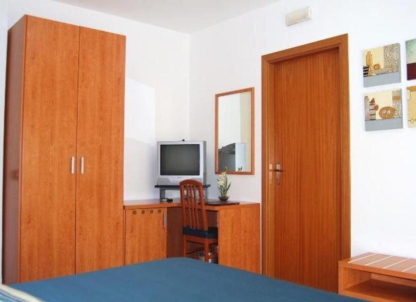 Comodidade do quarto Foto