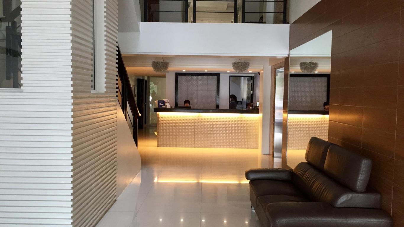 Manhattan Suites Inn
