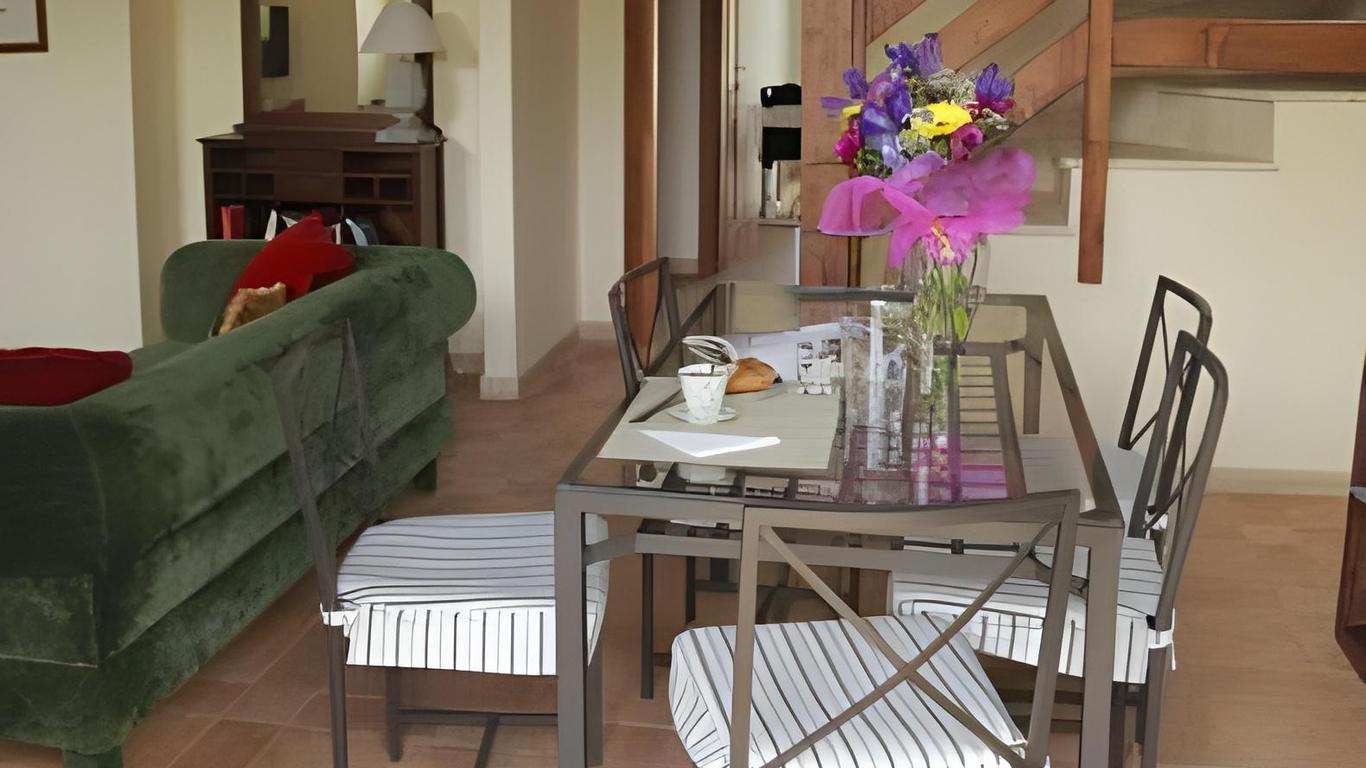 Casale DI Tormaggiore Villa And Country Suites