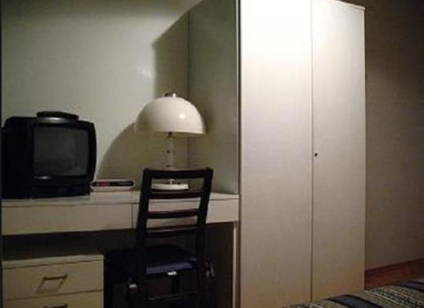 Comodidade do quarto Foto