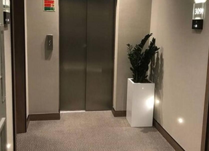 Comodidade do quarto Foto