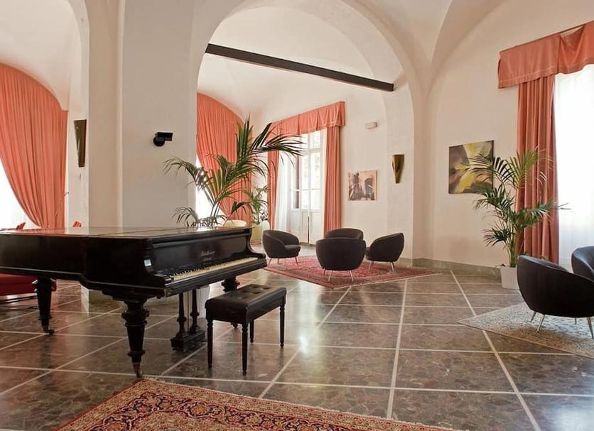 Hall Foto