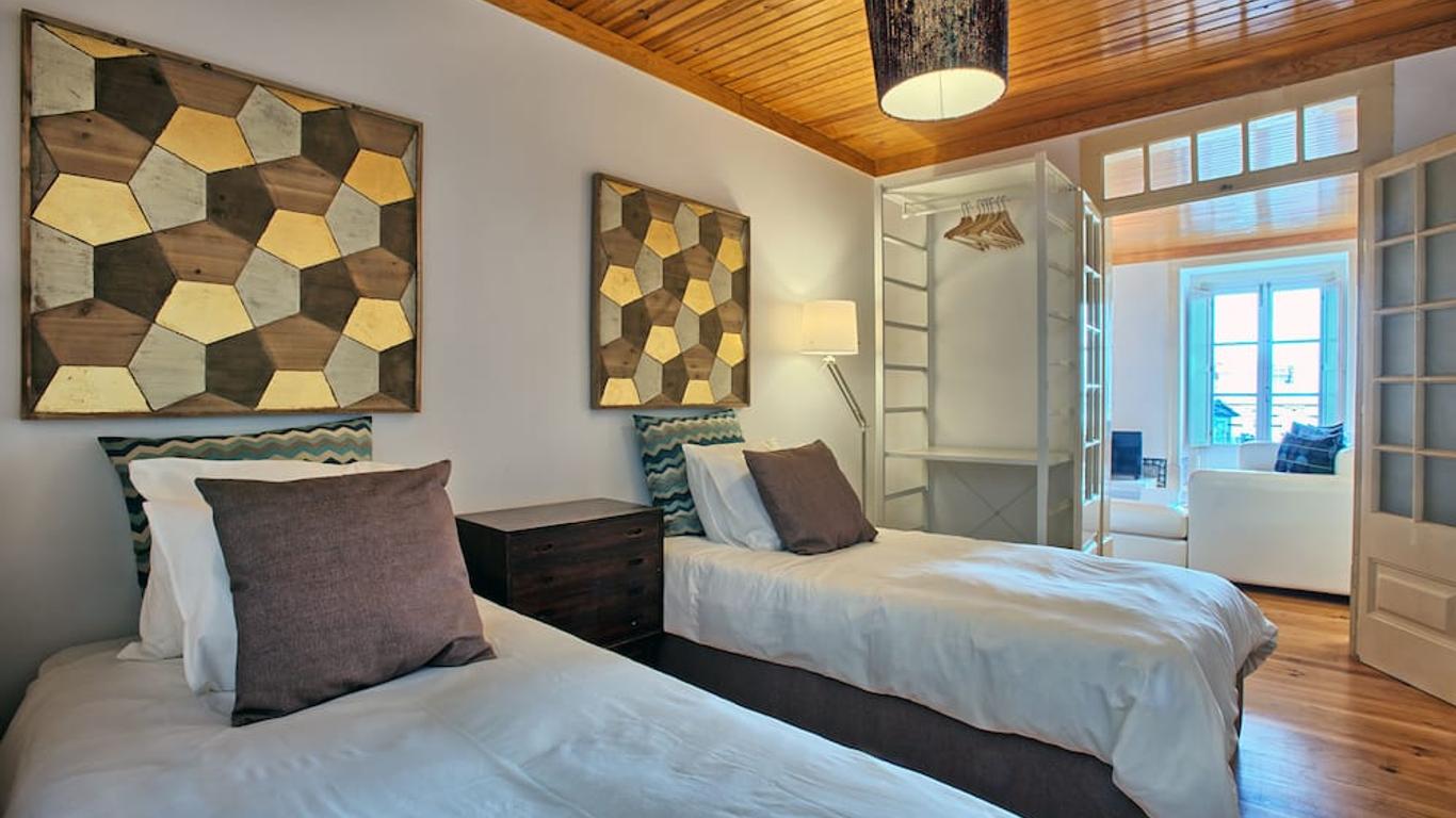 Portas do Teatro Apartments
