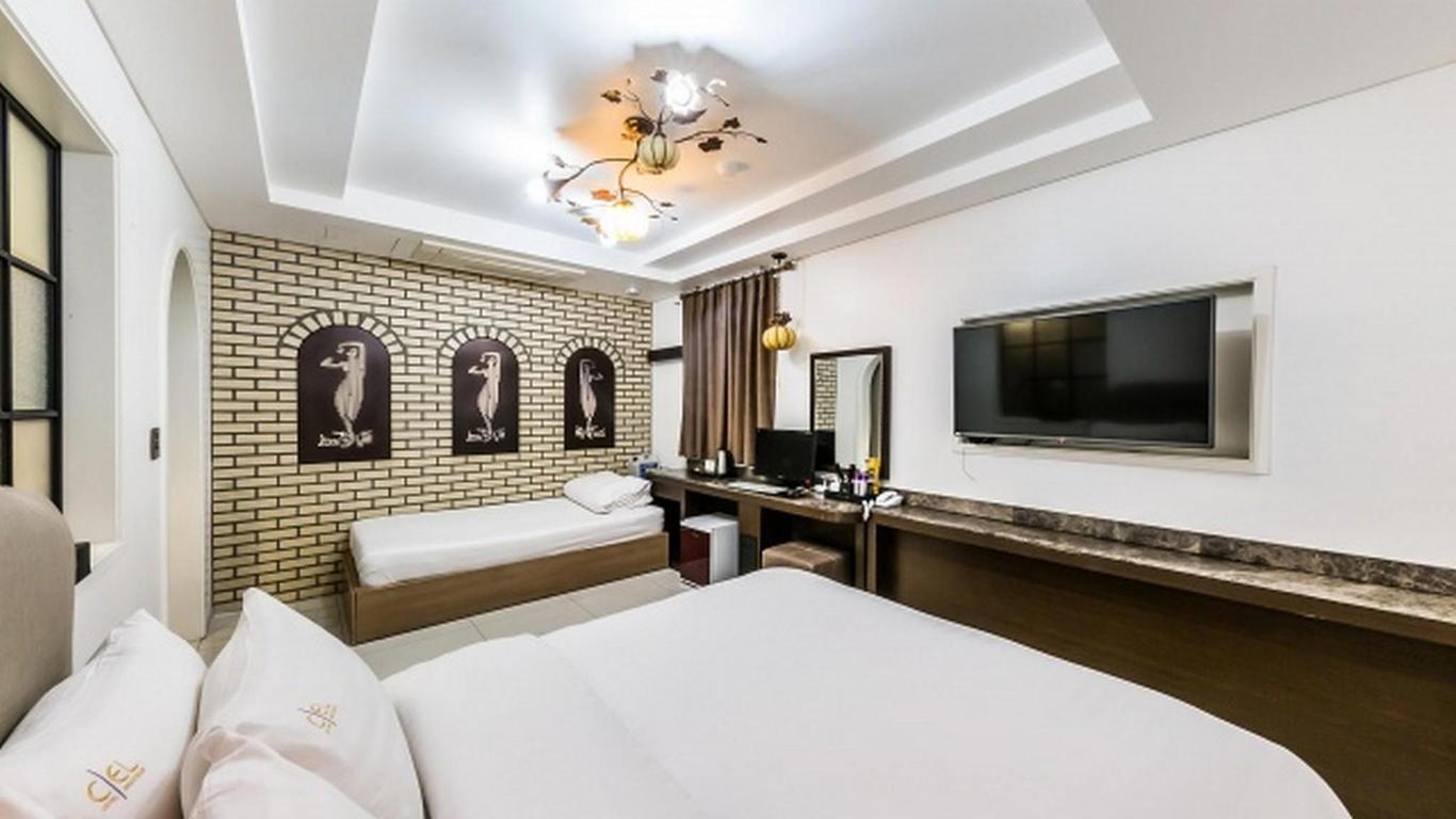 Yeongdeungpo Ciel Tourist Hotel