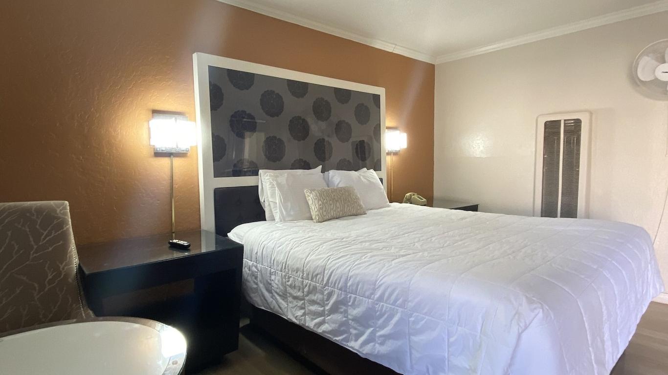 Budget Inn At The Heavenly Gondola