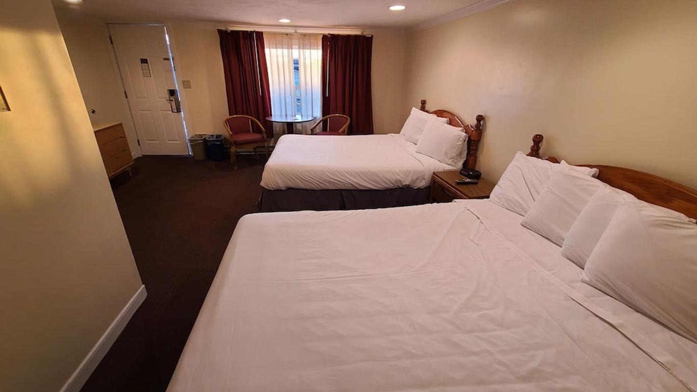Tides Motel - Hampton Beach