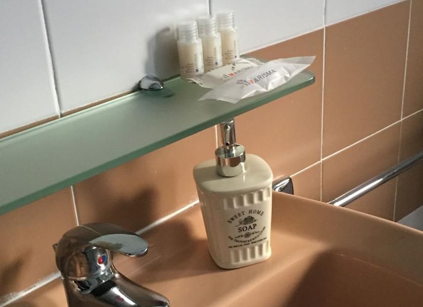 Comodidade do quarto Foto